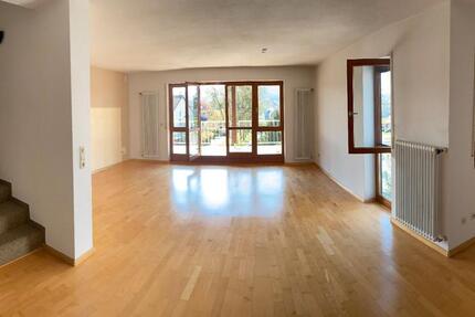 Haus Lörrach Brombach - 6 Zimmer, 178 m&sup2;, 2.150&euro; | Angebot:26505755