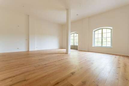 Wohnung zum Mieten in Schkeuditz 1.499,88 € 119.99 m² 3 zimmer