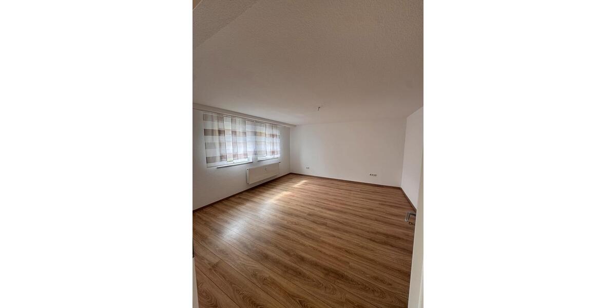 Etagenwohnung Büdingen - 4.5 Zimmer, 104 m&sup2;, 1.400&euro; | Angebot:26102444
