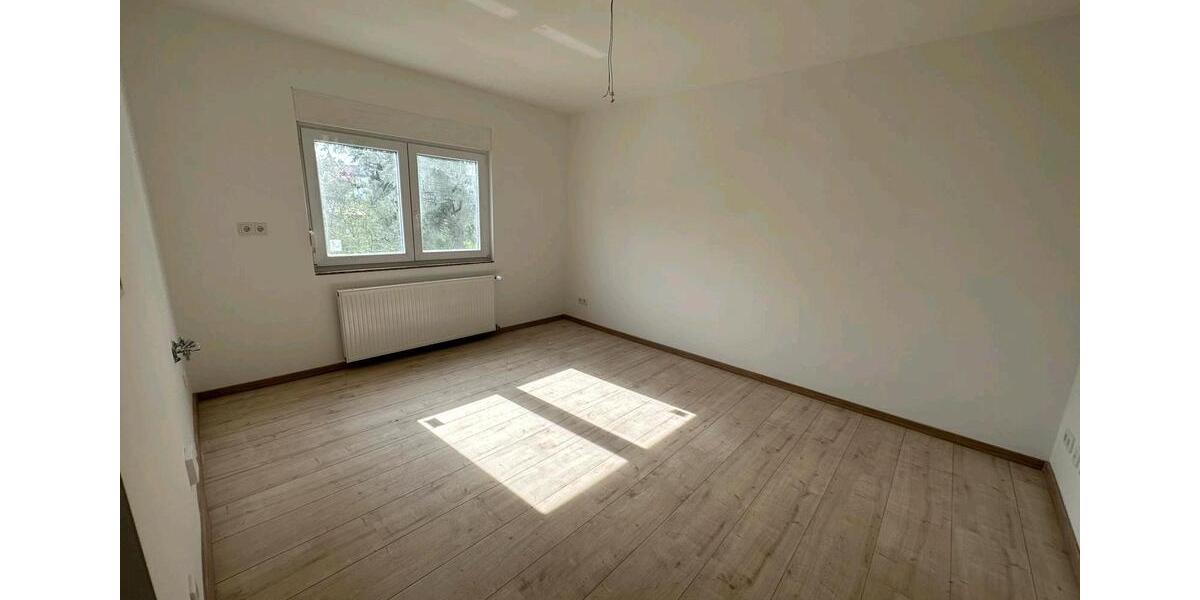 Schön geschnittene 2,5 Zimmer Wohnung 3 zimmer