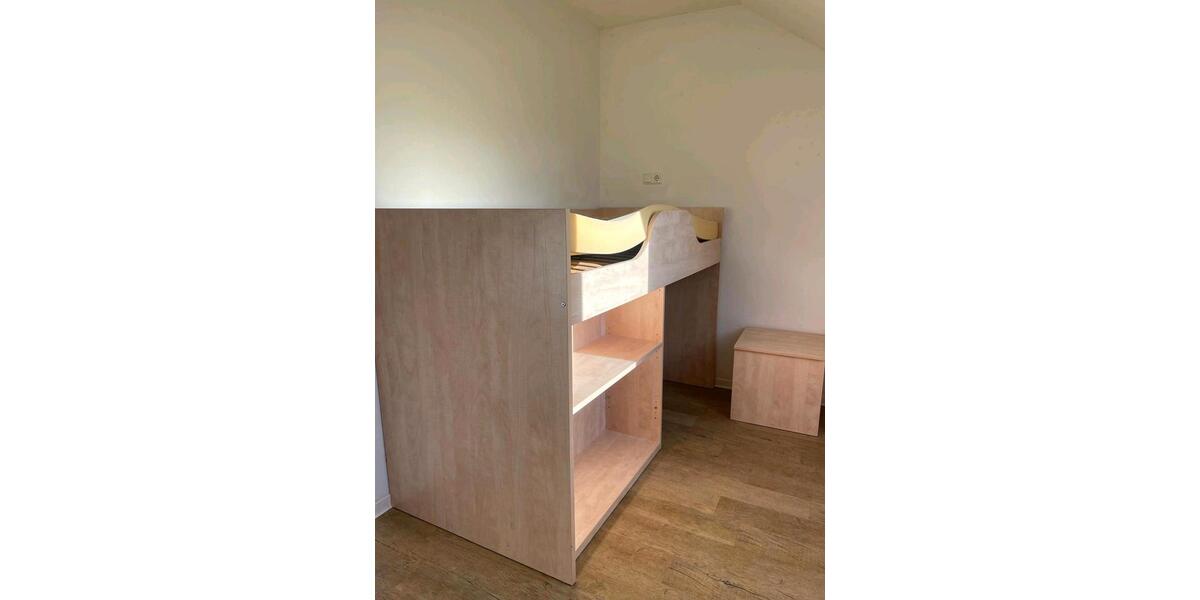 Dachgeschoßwohnung Heide - 3 Zimmer, 10 m&sup2;, 265&euro; | Angebot:23865468