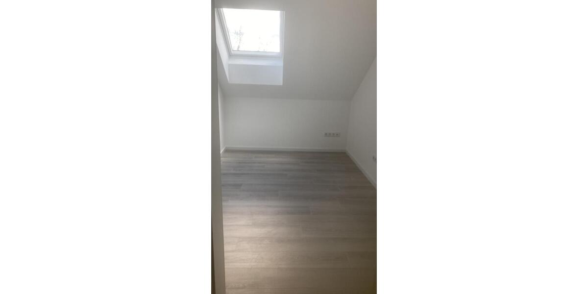 Dachgeschoßwohnung Idar-Oberstein Oberstein - 4 Zimmer, 110 m&sup2;, 1.300&euro; | Angebot:26688043