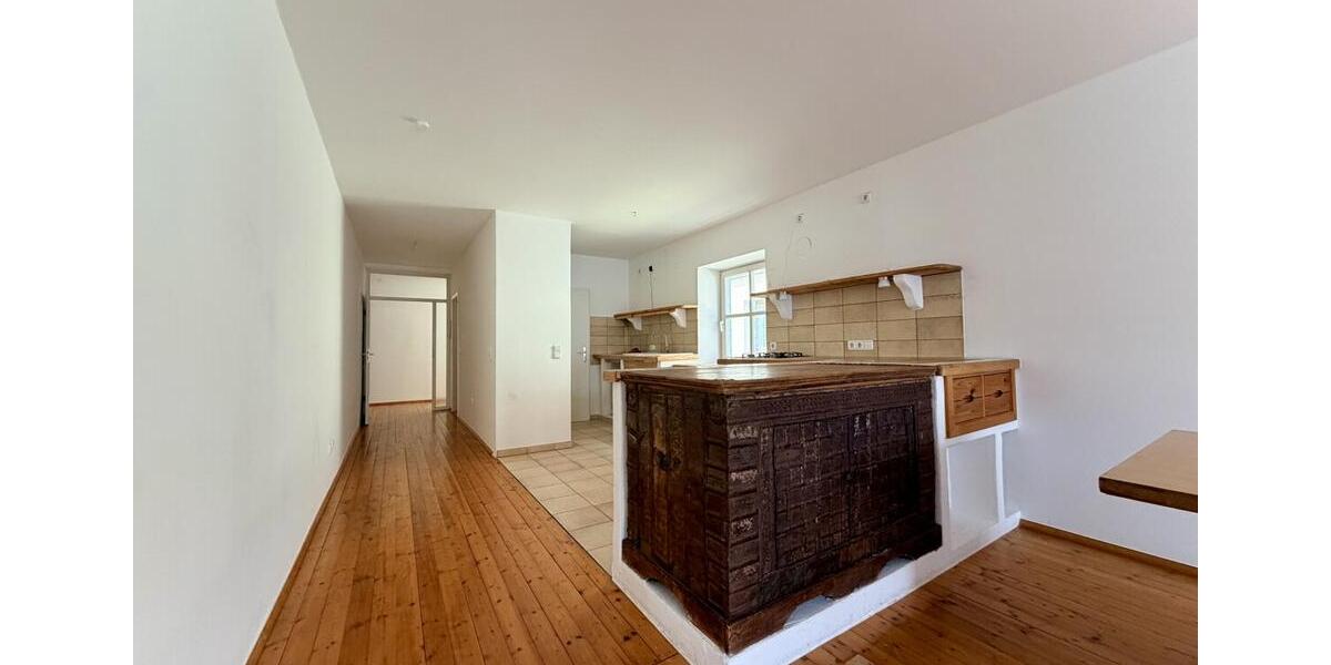 Etagenwohnung Bad Griesbach im Rottal - 5 Zimmer, 190 m&sup2;, 1.100&euro; | Angebot:26266948