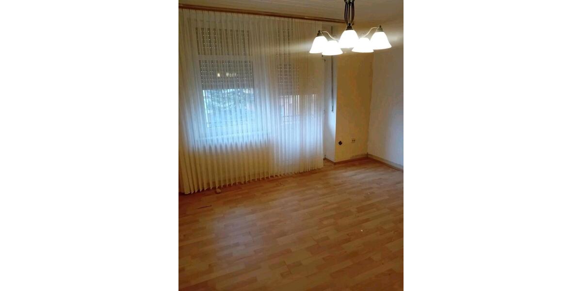 Etagenwohnung Pirmasens Niedersimten - 3 Zimmer, 83 m&sup2;, 670&euro; | Angebot:26545239