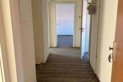 Wohnung Zeitz - 4 Zimmer, 73 m&sup2;, 450&euro; | Angebot:24401356