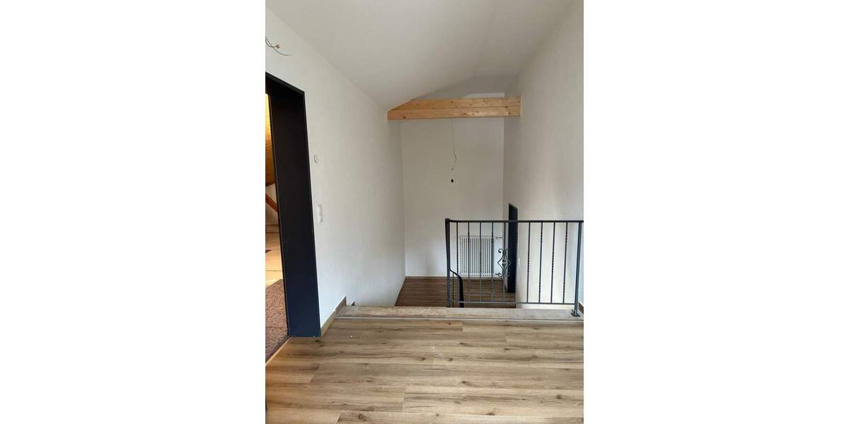 Doppelhaushälfte Landshut Achdorf - 5 Zimmer, 165 m&sup2;, 1.950&euro; | Angebot:25778846