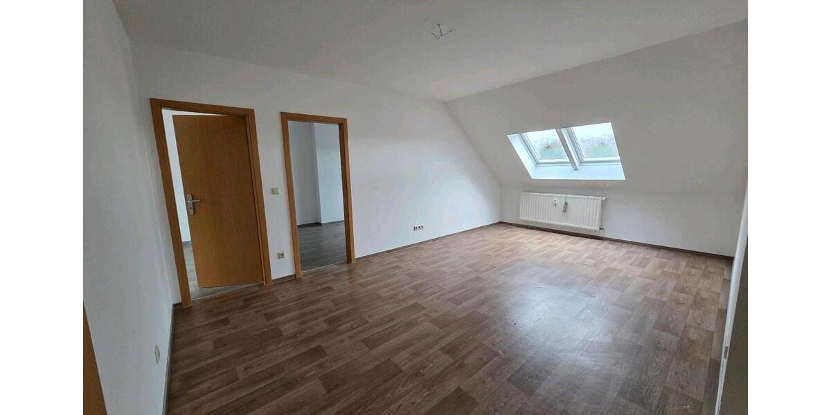 Dachgeschoßwohnung Staßfurt Löderburg - 4 Zimmer, 80 m&sup2;, 400&euro; | Angebot:25979846