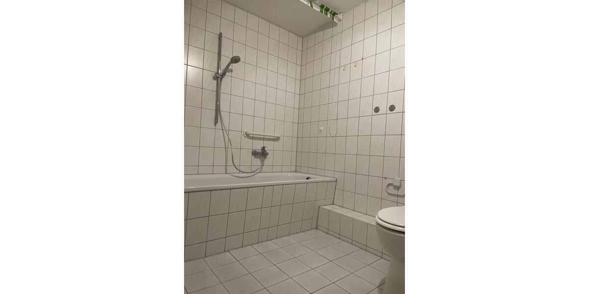 Dachgeschoßwohnung Neustrelitz - 2 Zimmer, 63 m&sup2;, 425&euro; | Angebot:25757650