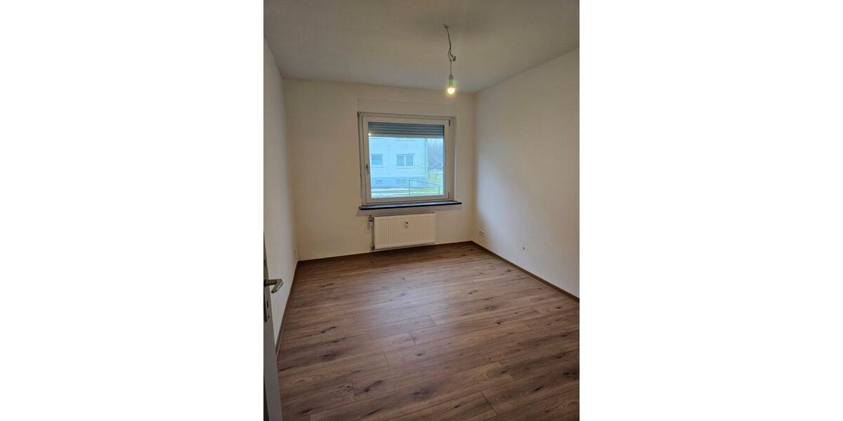 Erdgeschoßwohnung Marsberg - 4 Zimmer, 89 m&sup2;, 600&euro; | Angebot:24976939