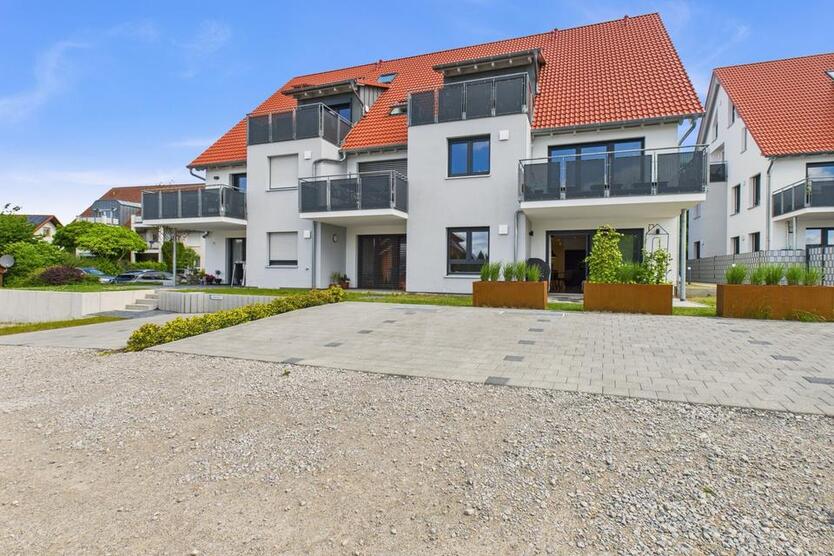 Neuwertige 4-Zimmer Wohnung in top Lage