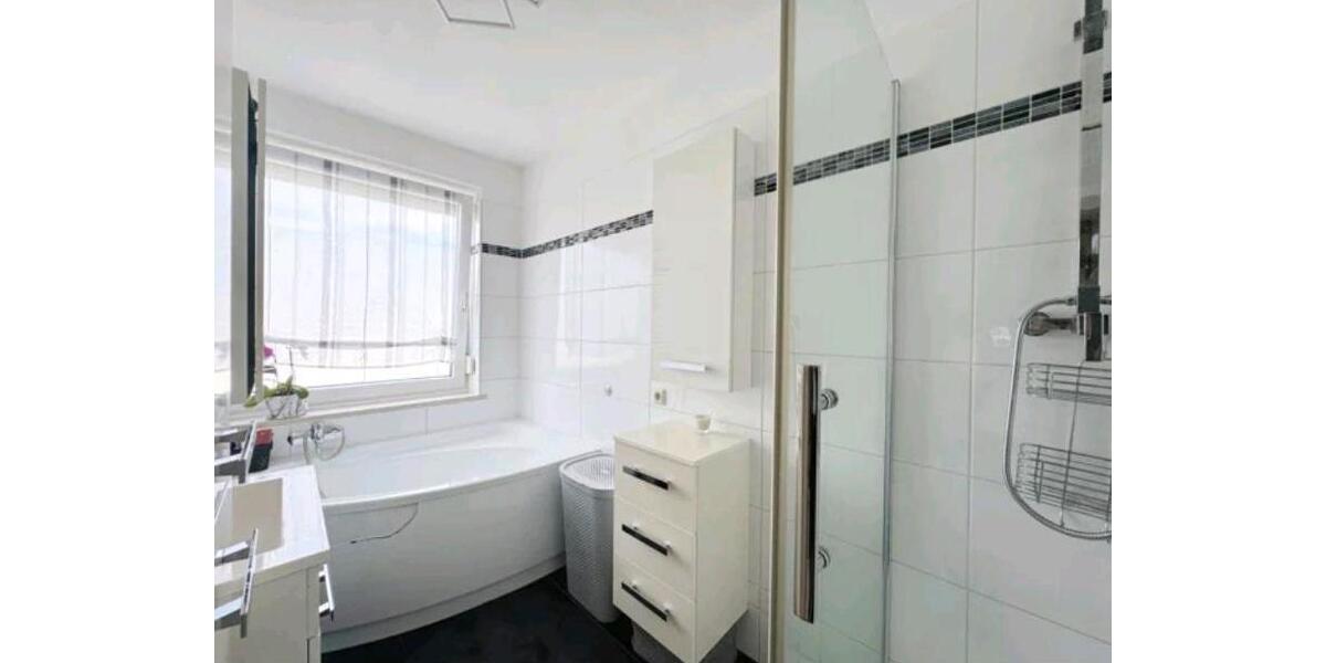 Lichtdurchflutete 4-Zimmer-Wohnung zu vermieten 4 zimmer