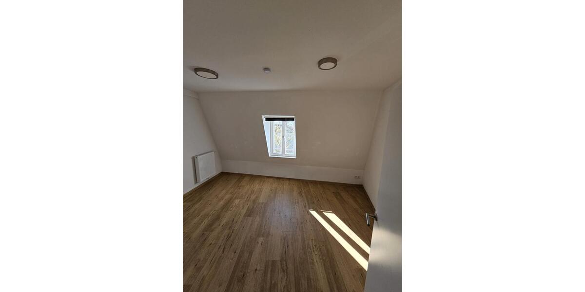 Dachgeschoßwohnung Steinfurt - 4 Zimmer, 110 m&sup2;, 1.150&euro; | Angebot:26165948