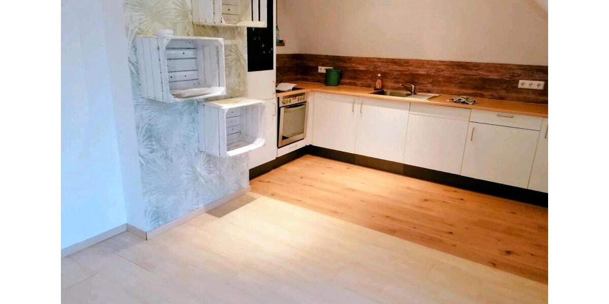 Hungen Kernstadt DG Whg. 2 Zimmer - , Küche - Bad 1 zimmer