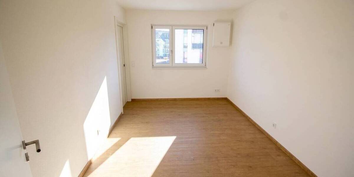 Etagenwohnung Neumarkt in der Oberpfalz Neumarkt - 3 Zimmer, 114 m&sup2;, 1.250&euro; | Angebot:26568550