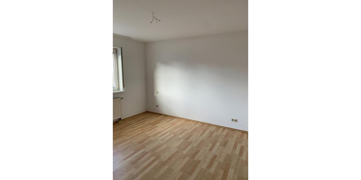 Erdgeschoßwohnung Marpingen - 3 Zimmer, 77 m&sup2;, 615&euro; | Angebot:26246690
