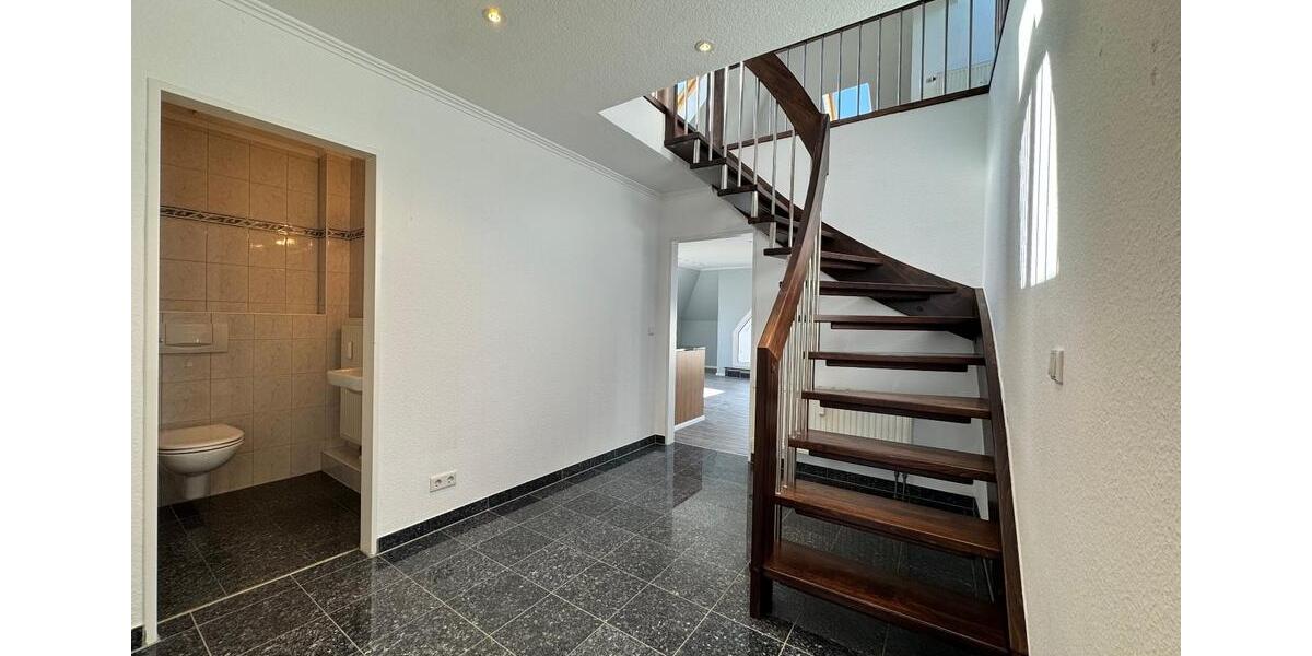 Einfamilienhaus Neumünster - 5 Zimmer, 140 m&sup2;, 1.200&euro; | Angebot:25871149