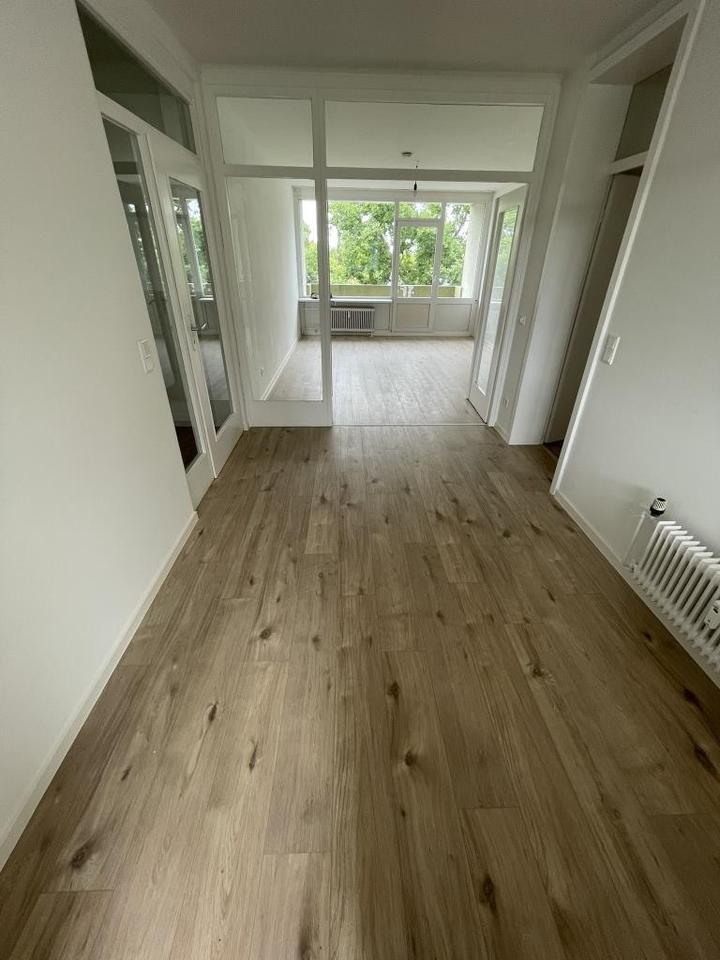 **FRISCH RENOVIERTE 3-ZIMMERWOHNUNG MIT BALKON** zimmer