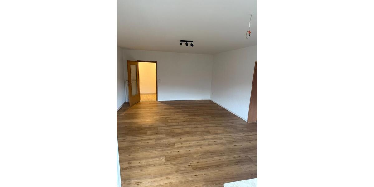 Etagenwohnung Bad Rappenau - 3 Zimmer, 90 m&sup2;, 750&euro; | Angebot:25087485