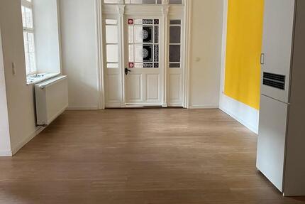 Wohnung Selb - 4 Zimmer, 120 m&sup2;, 900&euro; | Angebot:24571698