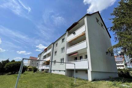 Stauchitz...Sonnige 3-Raum-Wohnung mit Balkon! 3 zimmer