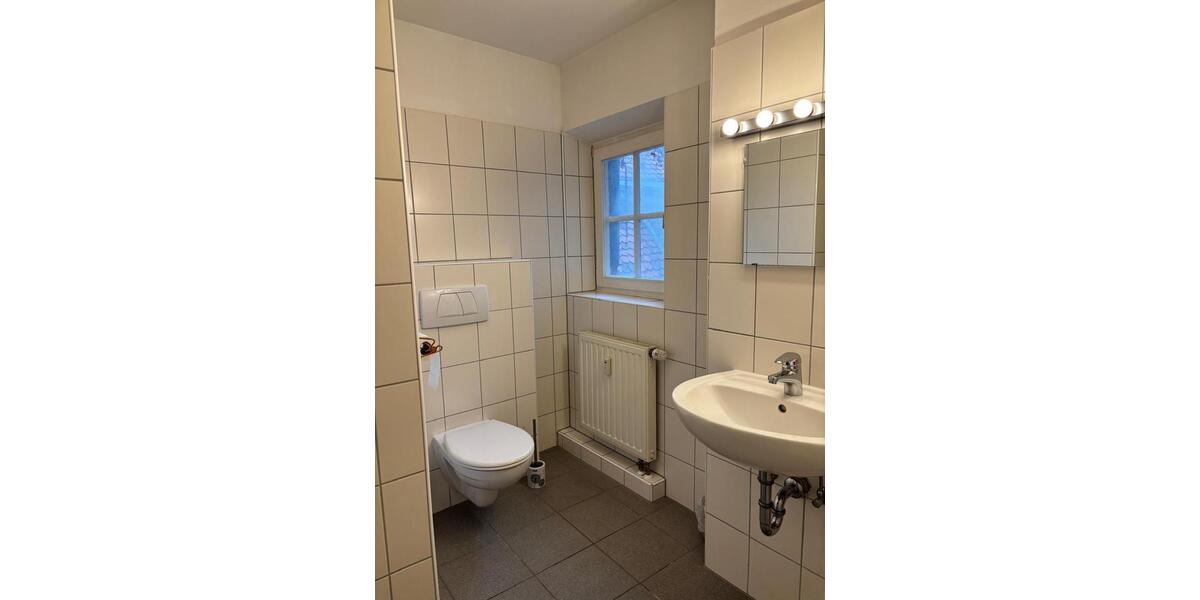 Helles WG-Zimmer in einer 2er WG in der Bayreuther Innenstadt 3 zimmer