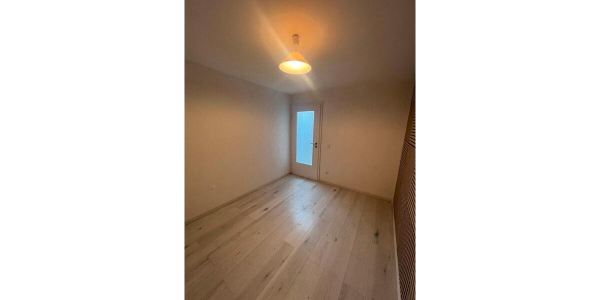 Etagenwohnung Bad Buchau - 5 Zimmer, 125 m&sup2;, 850&euro; | Angebot:25418131