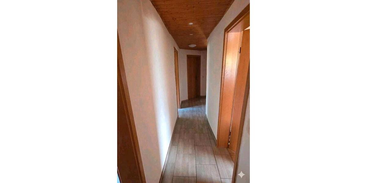 Dachgeschoßwohnung Drolshagen - 4 Zimmer, 75 m&sup2;, 650&euro; | Angebot:25907468