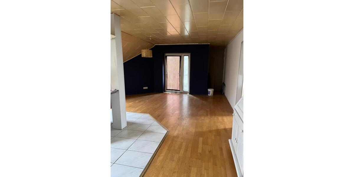 Dachgeschoßwohnung Georgsmarienhütte - 3 Zimmer, 140 m&sup2;, 900&euro; | Angebot:26003921
