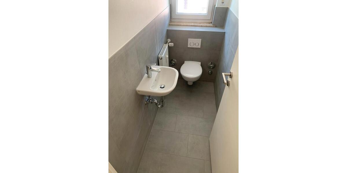 Etagenwohnung Teublitz - 7 Zimmer, 215 m&sup2;, 1.400&euro; | Angebot:26183694