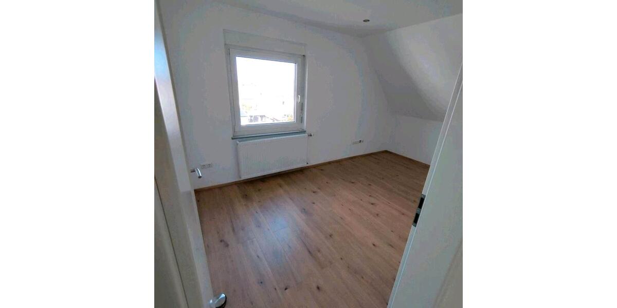 Etagenwohnung Maxhütte-Haidhof Haidhof - 4 Zimmer, 88 m&sup2;, 1.075&euro; | Angebot:26462989