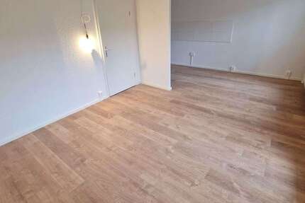 Wohnung Halle Neustadt - 2 Zimmer, 51 m&sup2;, 400&euro; | Angebot:27070161