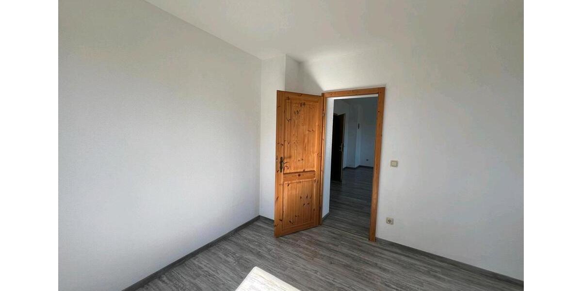 Erdgeschoßwohnung Schleusingen - 2 Zimmer, 56 m&sup2;, 495&euro; | Angebot:25936954