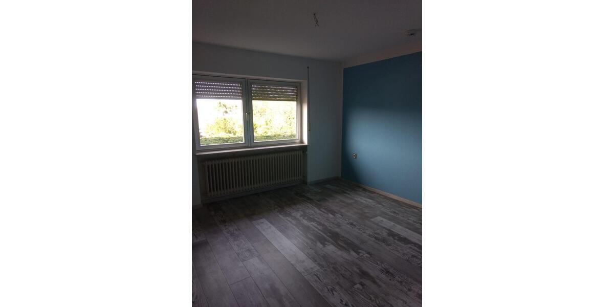 Etagenwohnung Saarbrücken Brebach-Fechingen - 4 Zimmer, 110 m&sup2;, 750&euro; | Angebot:26049469