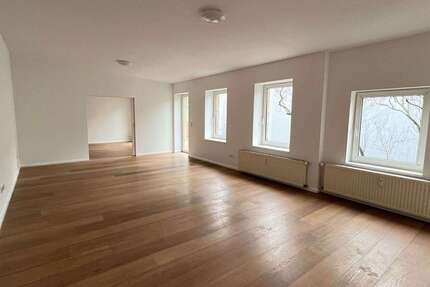 Wohnung zum Mieten in Berlin 1.403,50 € 140.35 m² 3 zimmer