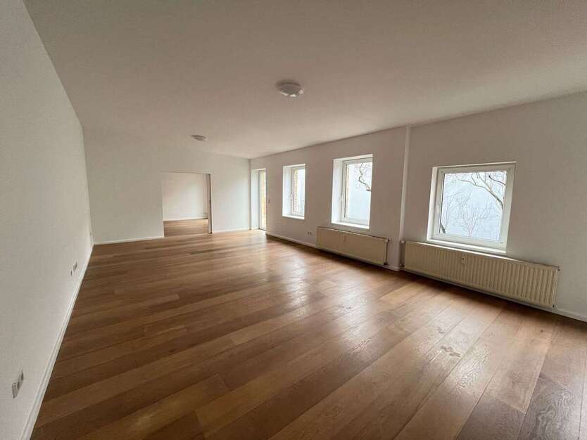 Wohnung zum Mieten in Berlin 1.403,50 € 140.35 m² 3 zimmer