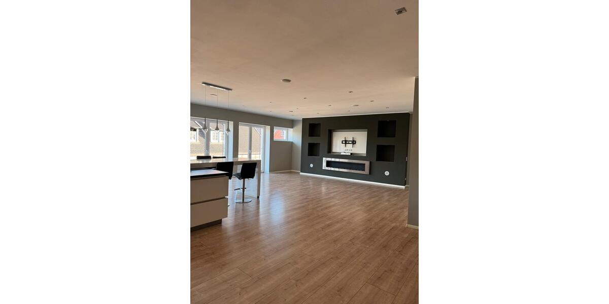 Penthouse-Wohnung – Wohnen oder Gewerbe (BüroBeauty) zimmer