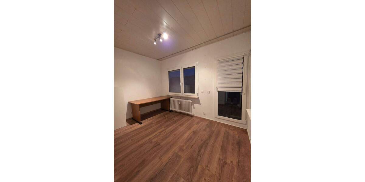 Etagenwohnung Pforzheim Oststadt - 4 Zimmer, 170 m&sup2;, 1.700&euro; | Angebot:25708064