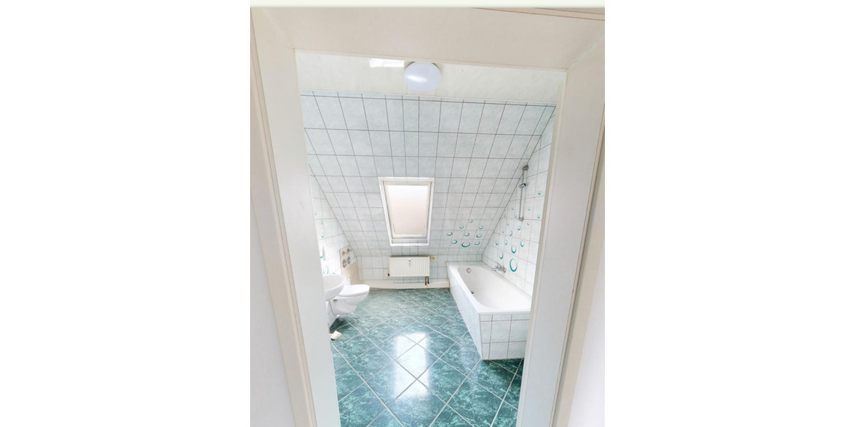 Etagenwohnung Frohburg - 3 Zimmer, 81 m&sup2;, 390&euro; | Angebot:23726598