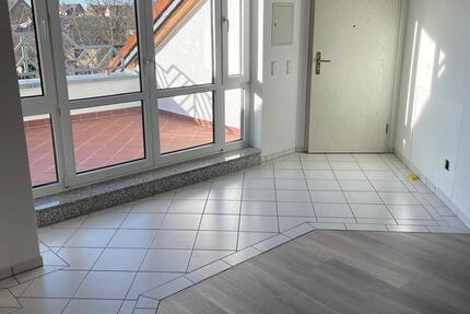 Wohnung Bischofsheim - 3 Zimmer, 119 m&sup2;, 1.300&euro; | Angebot:24421774