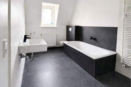 Wohnung Meerane - 3 Zimmer, 71 m&sup2;, 560&euro; | Angebot:25755942