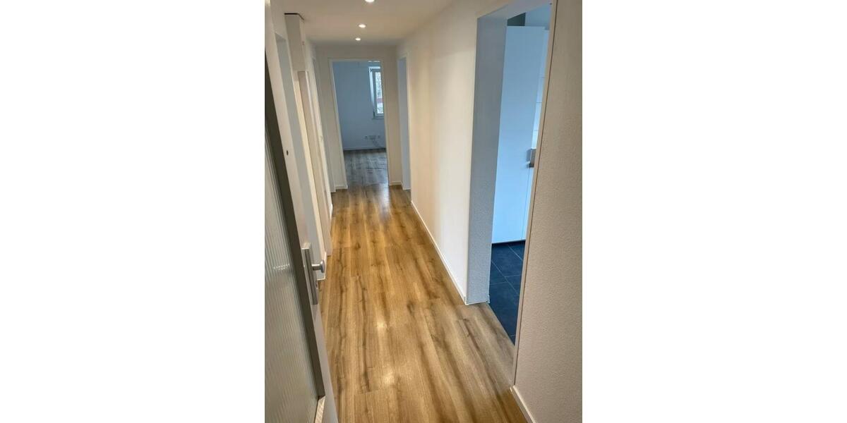 Hochparterre Stetten - 3 Zimmer, 80 m&sup2;, 1.200&euro; | Angebot:25365034