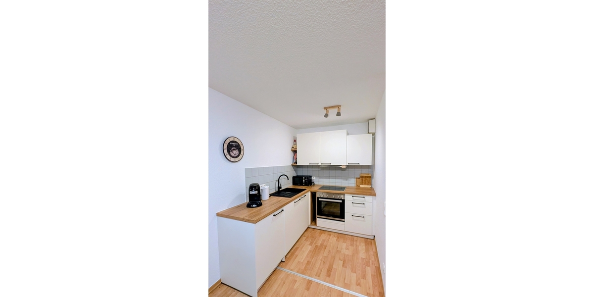 2-Zimmer-Wohnung in Klotzsche mit Balkon ( EBK gegen Ablöse) 2 zimmer