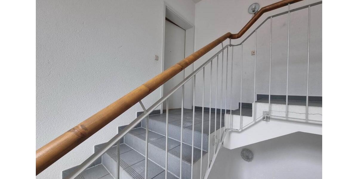 Dachgeschoßwohnung Rötha - 4 Zimmer, 127 m&sup2;, 1.260&euro; | Angebot:24548496