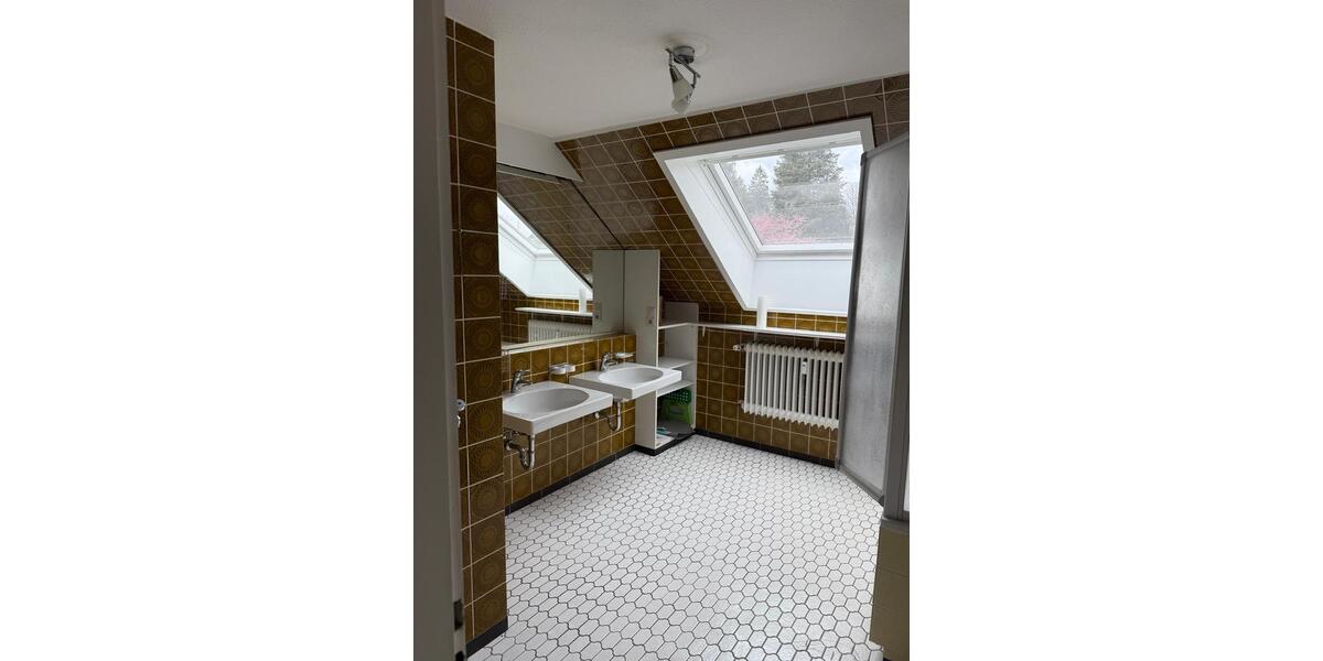 Dachgeschoßwohnung Hof Christiansreuth - 790&euro; | Angebot:26098947
