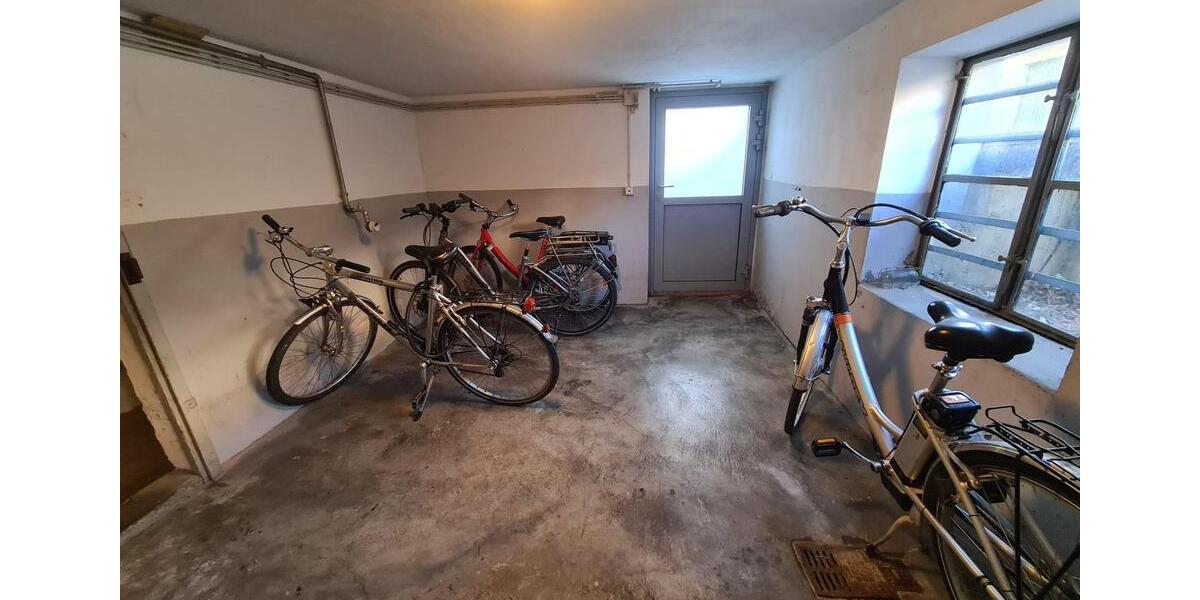 Dachgeschoßwohnung Singen (Hohentwiel) - 1 Zimmer, 38 m&sup2;, 640&euro; | Angebot:26014886