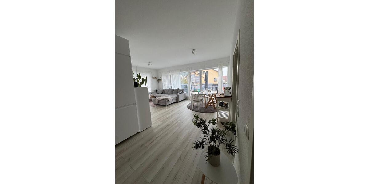 Erdgeschoßwohnung Tauberbischofsheim - 4 Zimmer, 99 m&sup2;, 1.250&euro; | Angebot:24795791