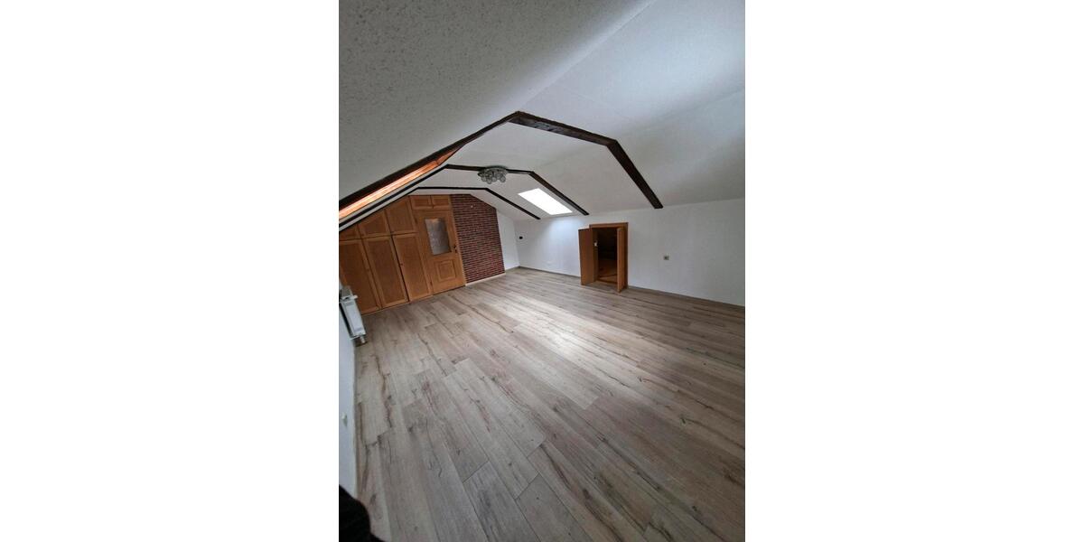 Dachgeschoßwohnung Zachenberg - 1 Zimmer, 55 m&sup2;, 390&euro; | Angebot:24829064