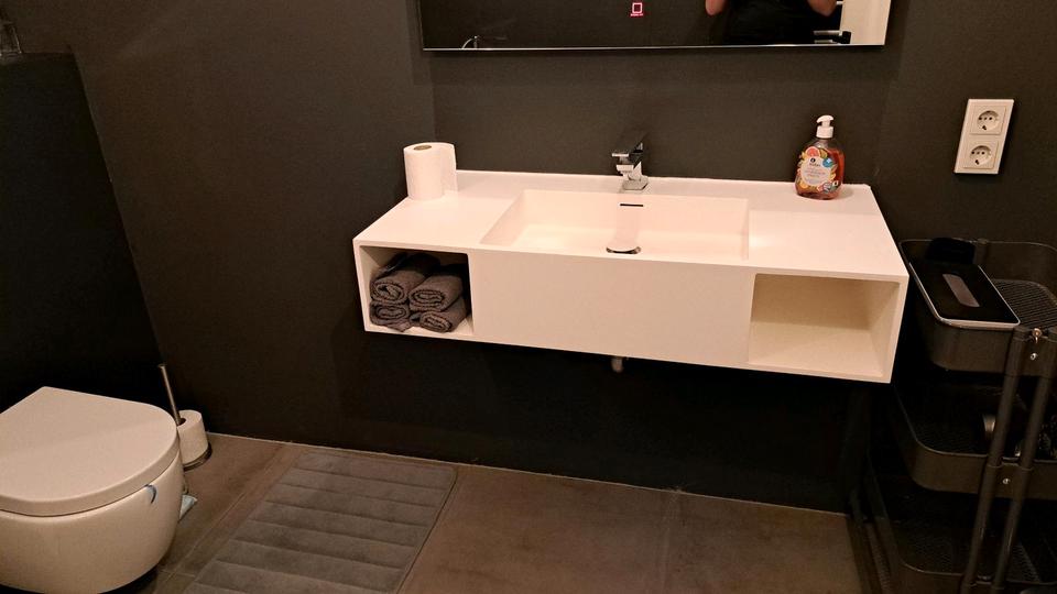 2 Zimmer + privates Bad 2 zimmer