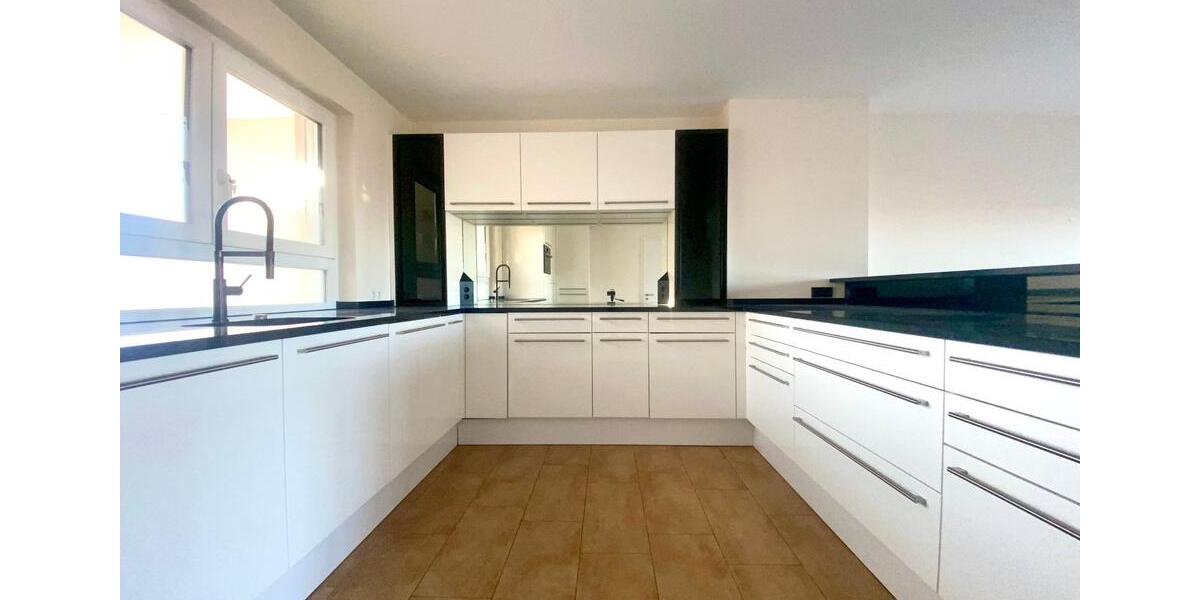Dachgeschoßwohnung Maikammer - 4 Zimmer, 148 m&sup2;, 2.300&euro; | Angebot:23705502