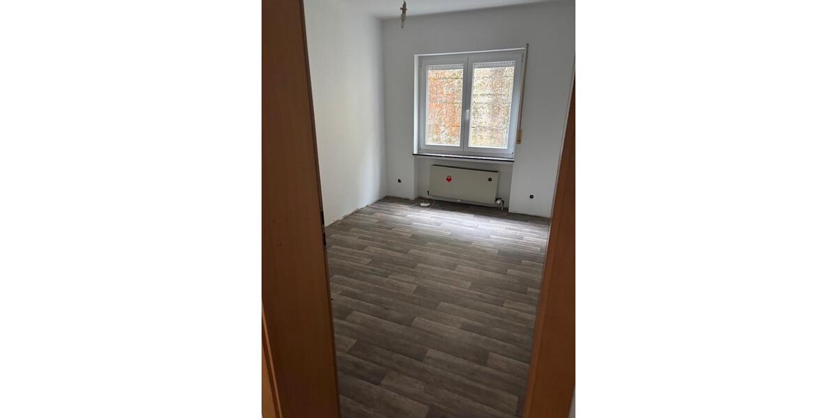 Erdgeschoßwohnung Boppard - 3.5 Zimmer, 96 m&sup2;, 690&euro; | Angebot:25942878